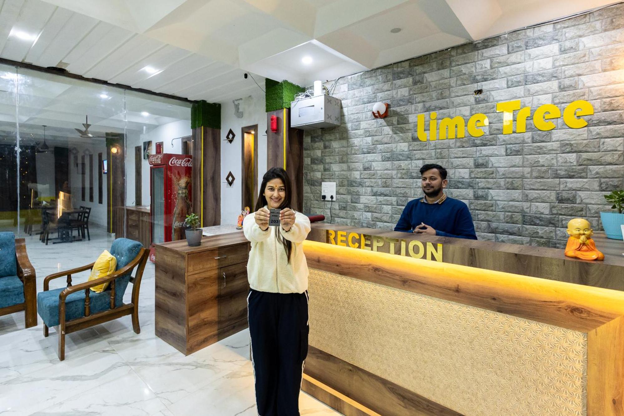 Lime Tree Hotel And Banquet Vrindāvan Dış mekan fotoğraf