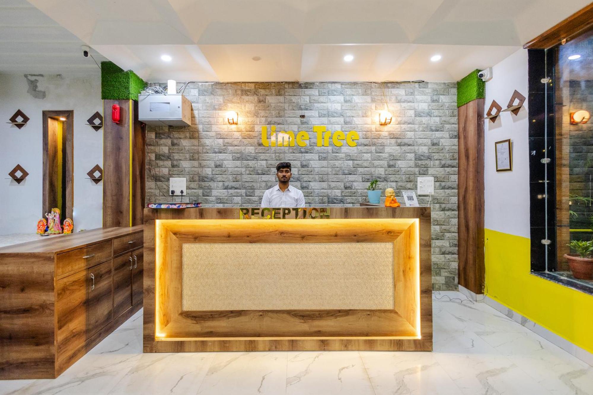 Lime Tree Hotel And Banquet Vrindāvan Dış mekan fotoğraf