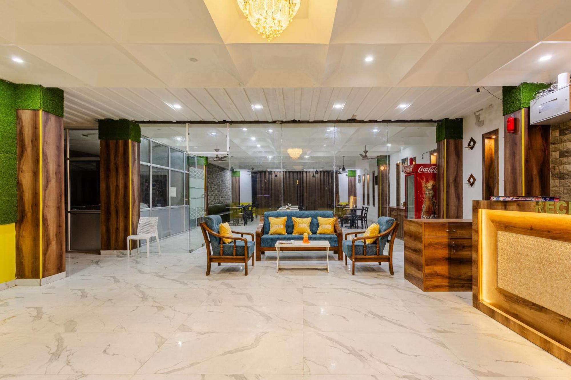 Lime Tree Hotel And Banquet Vrindāvan Dış mekan fotoğraf