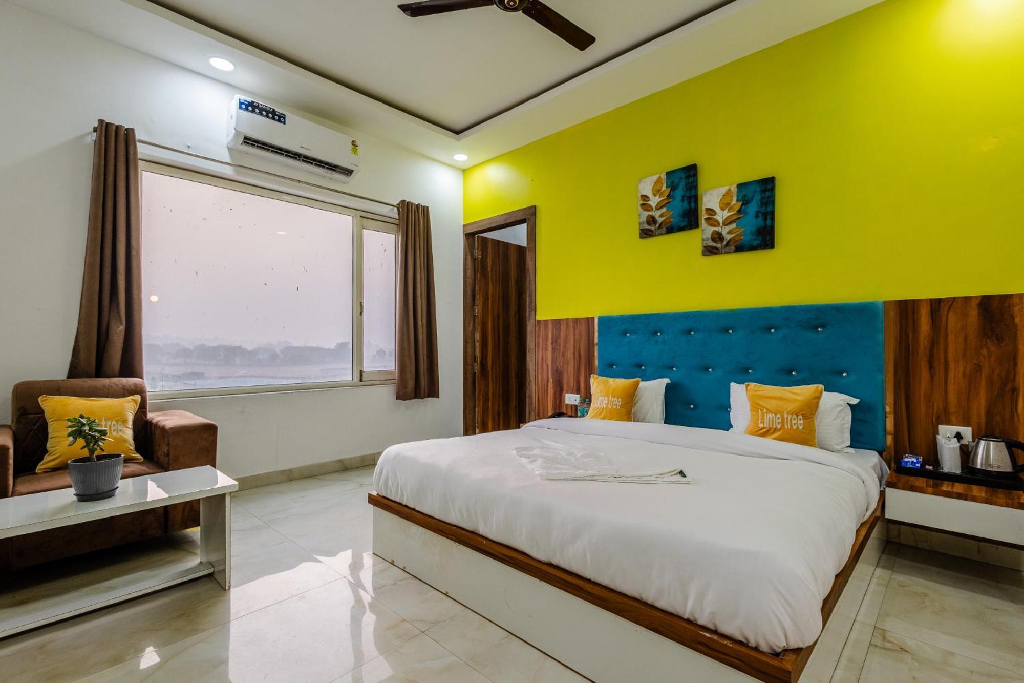 Lime Tree Hotel And Banquet Vrindāvan Dış mekan fotoğraf