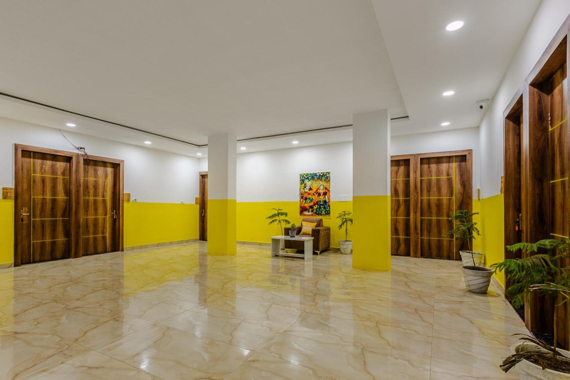 Lime Tree Hotel And Banquet Vrindāvan Dış mekan fotoğraf