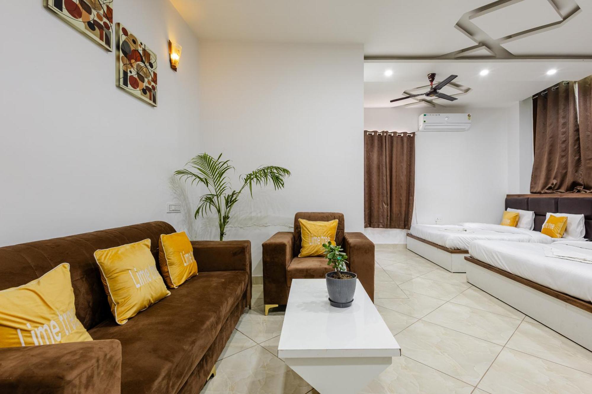 Lime Tree Hotel And Banquet Vrindāvan Dış mekan fotoğraf